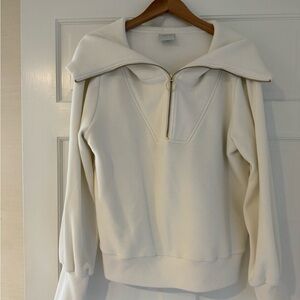 Varley Vine ivory half zip, size L, excellent condition, elegant loungewear